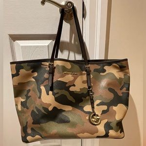 Micheal Kors Camo Tote bag